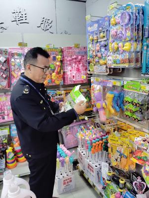 筑牢兒童安全防線——謝家集區市場監督管理局開展兒童用品及玩具專項檢查行動